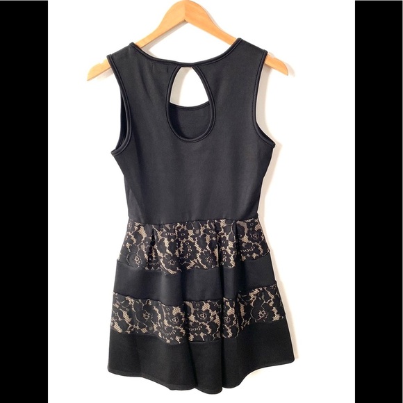 Ruby Rox Black Key Hole Back Lace Sleeveless Dress, Size 7 - Picture 9 of 10